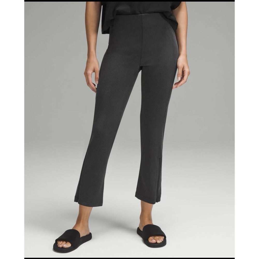 NWT Lululemon Ribbed Softstreme Zip Leg High Rise Crop 25 Black Size 6 Soft NEW